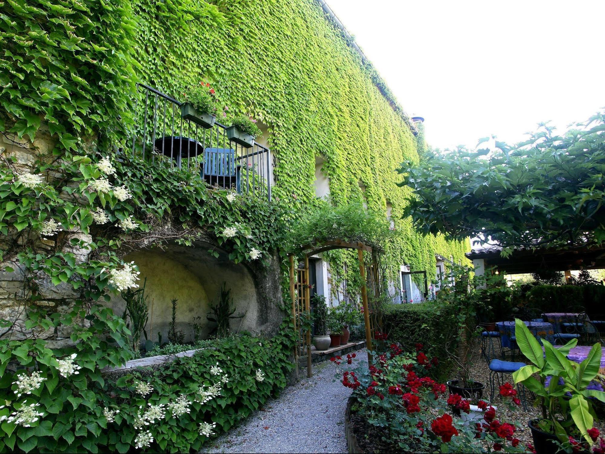 Logis Hotel Restaurant Les Norias Cazilhac  Экстерьер фото